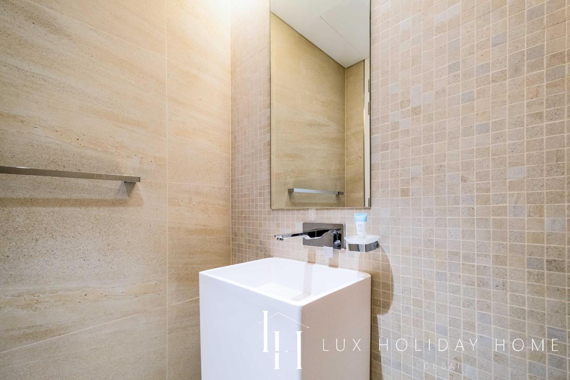 Lux - The Bluewater Island Suite Dubai Bagian luar foto